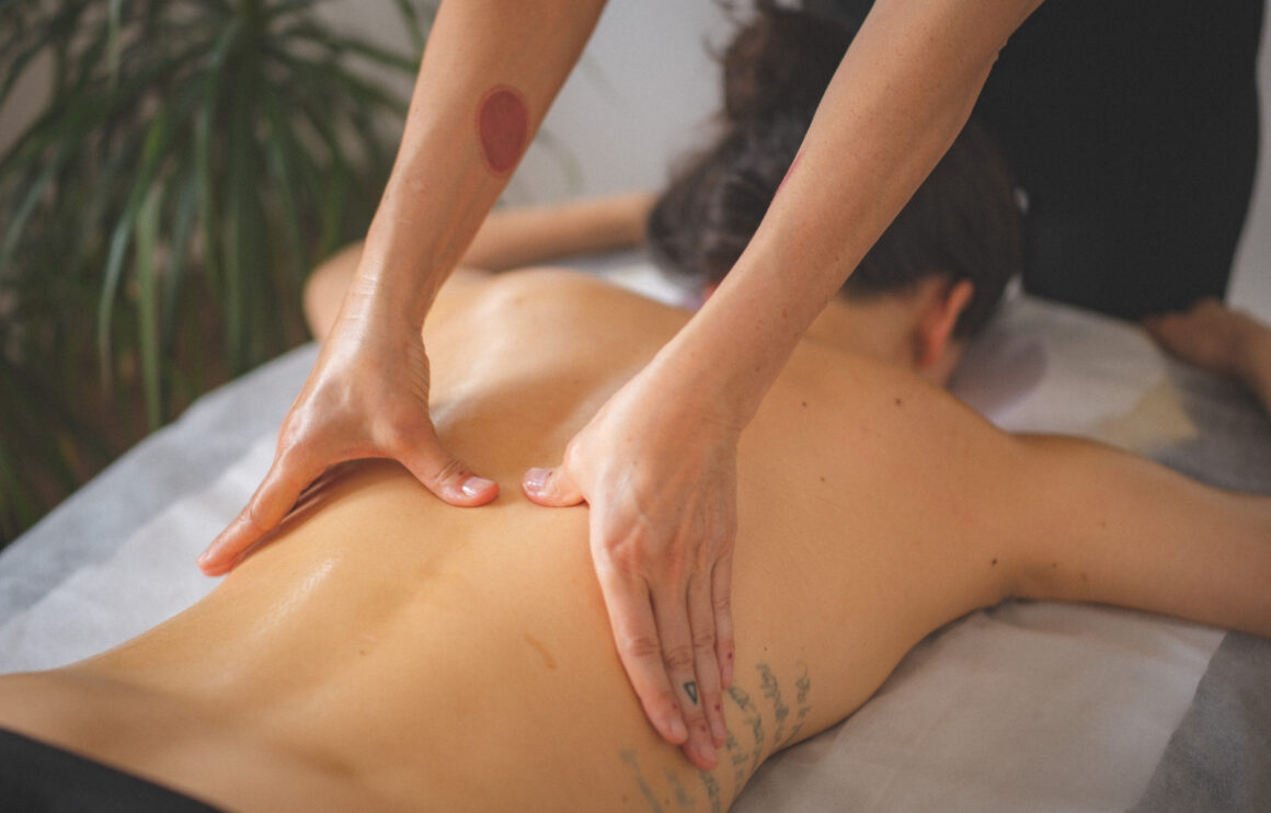 Introduction to Ayurvedic massage Abhyanga and Yoga of touch